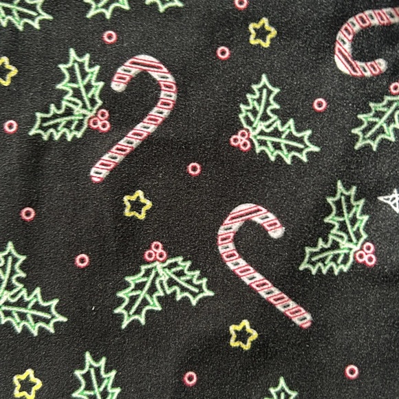 Leggings with holiday pattern. - Picture 2 of 2